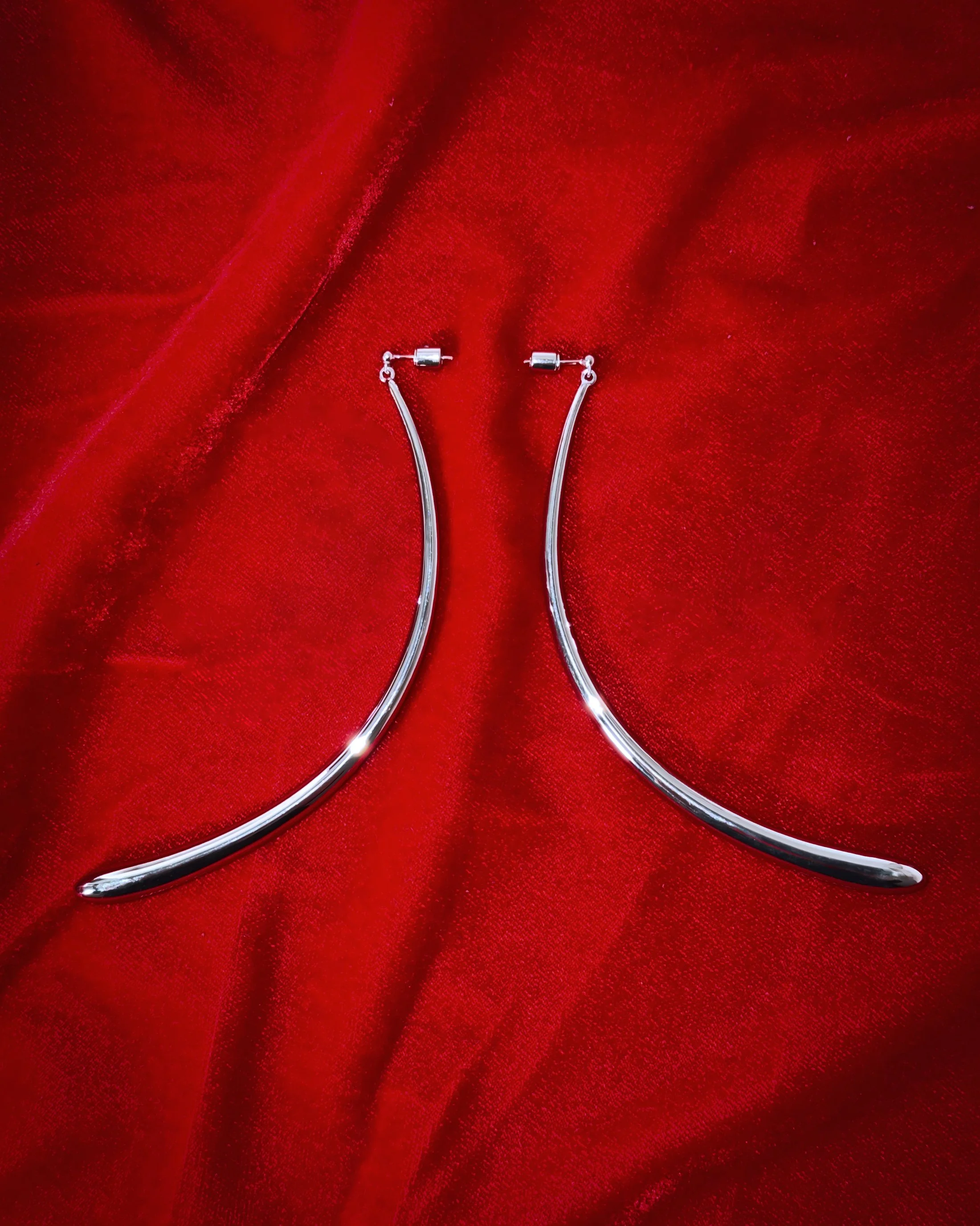 Prince Albert Earring Platinum — KISKA LAB